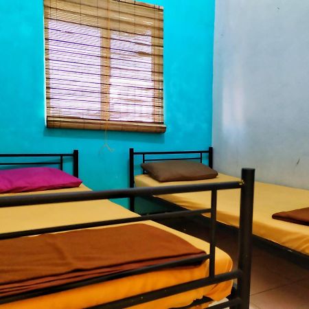 Rumah Teman Backpacker Semarang Luaran gambar